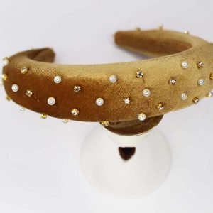 The Aspen Hairband is a handmade hairband from Irish Designer Saraden Designs Millinery Atelier. This is the perfect hair accessory for any fashionista