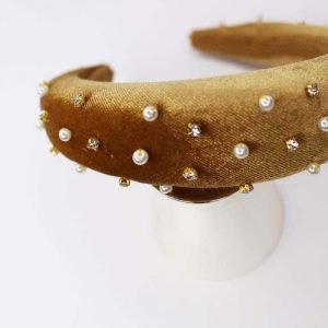 Aspen Hairband is a handmade hairband from Irish Designer Saraden Designs Millinery Atelier. This is the perfect hair accessory for any fashionista