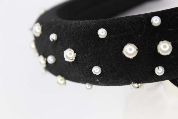 Yasmin Hairband is a handmade hairband from Irish Designer Saraden Designs Millinery Atelier. This is the perfect hair accessory for any fashionista