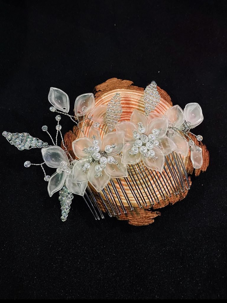 #SoCircular-2022-Saraden-Designs-Millinery-Atelier-Hair-comb