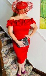 DUBAI DUTY FREE IRISH DERBY VIRTUAL LADIES DAY Sarah O' Rourke wearing Saraden Designs Millinery - Irish Milliner - Award Winning Milliner - Ladies Day - Racing Style DUBAI DUTY FREE IRISH DERBY VIRTUAL LADIES DAY Sarah O' Rourke wearing Saraden Designs Millinery - Irish Milliner - Award Winning Milliner - Ladies Day - Racing Style