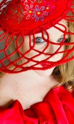 Sarah O' Rourke wearing Saraden Designs Millinery - Irish Milliner - Award Winning Milliner - Ladies Day - Racing Style Sarah O' Rourke wearing Saraden Designs Millinery - Irish Milliner - Award Winning Milliner - Ladies Day - Racing Style